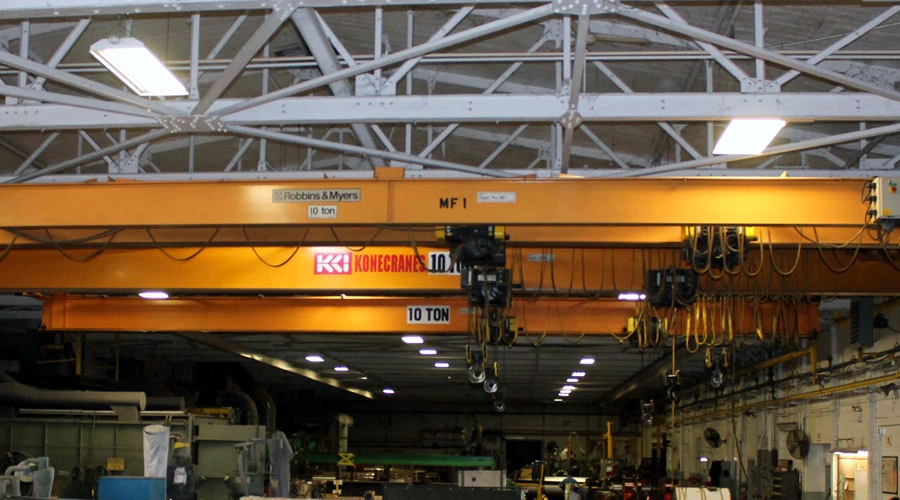 crane1_slide Crane for industrial rolls